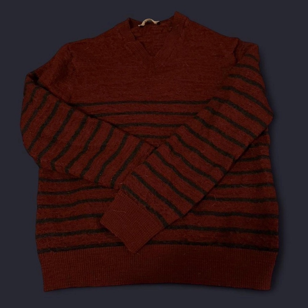 GAP Men's V-Neck Sweater - Burgundy and Navy